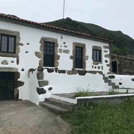 A casa do Tí Mendonça Vila Lajes das Flores Exterior foto