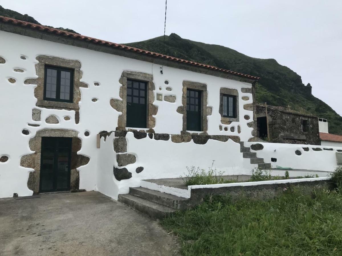 A casa do Tí Mendonça Vila Lajes das Flores Exterior foto